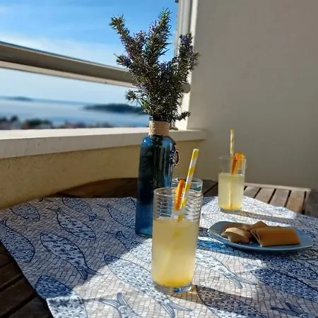 With Garage And Magical View Apartment