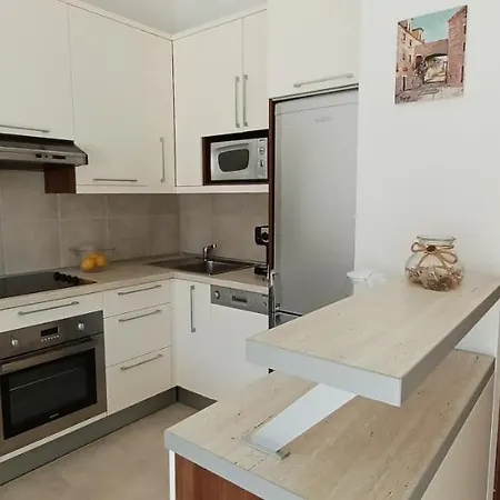Apartment With Garage And Magical View *